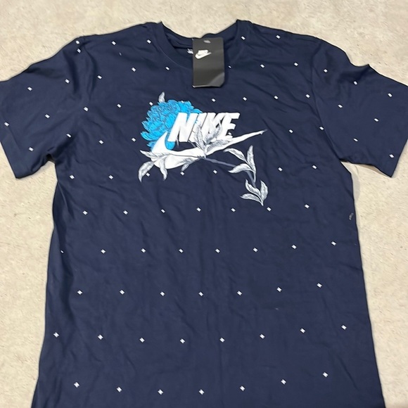 Nike Women's Graphic Dark Blue Floral  Tee Shirt Small - Picture 2 of 7